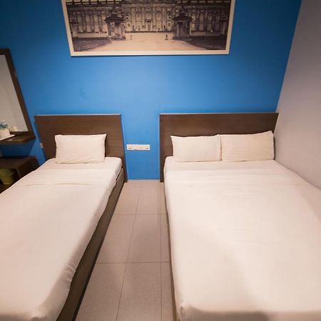 Golden Pearl Hotel Near Universiti Tun Hussein Onn Malaysia Uthm Batu Pahat Extérieur photo