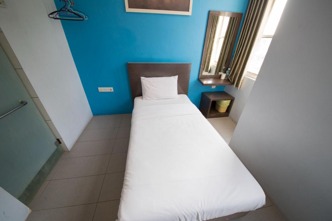 Golden Pearl Hotel Near Universiti Tun Hussein Onn Malaysia Uthm Batu Pahat Extérieur photo