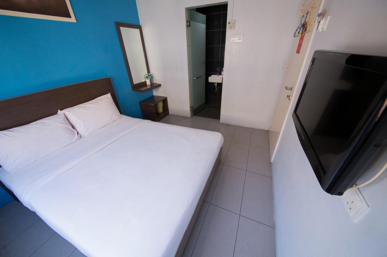 Golden Pearl Hotel Near Universiti Tun Hussein Onn Malaysia Uthm Batu Pahat Extérieur photo